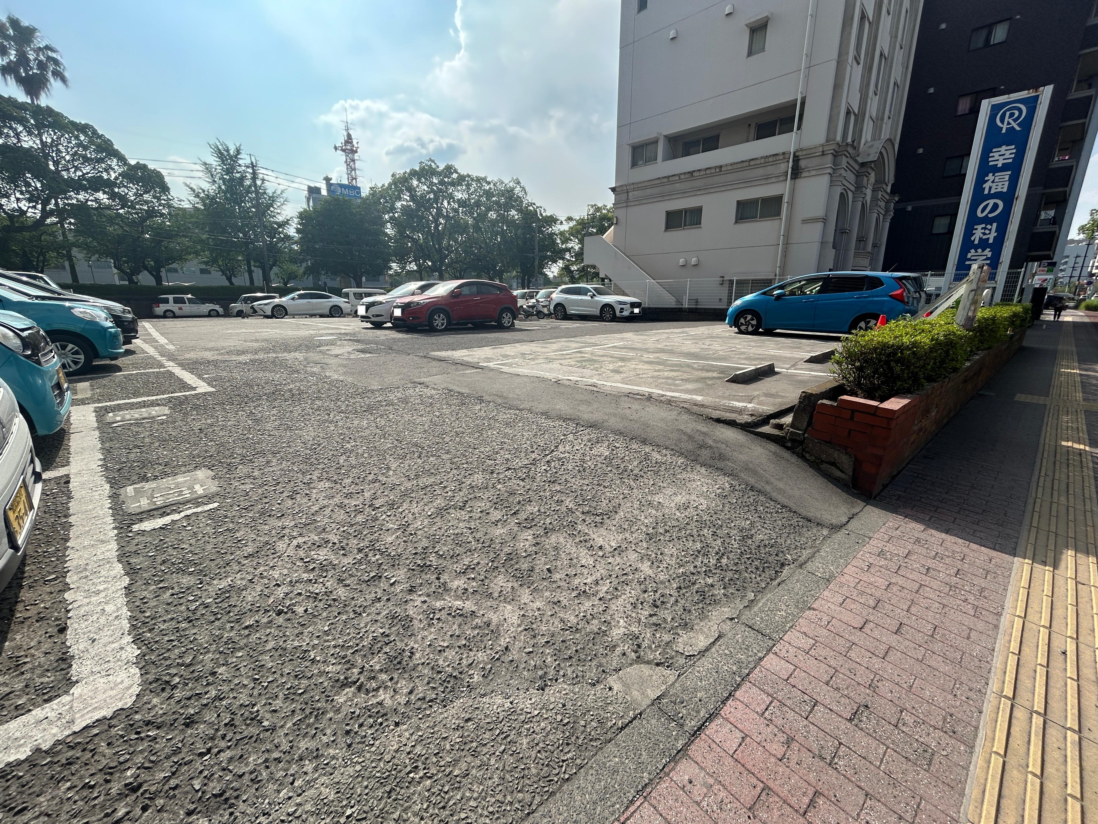 新屋敷内山駐車場の外観・駐車場イメージ3枚目