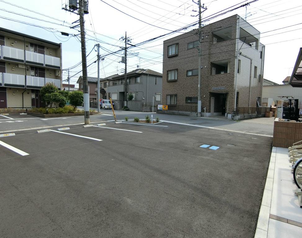 リブリ・ラベンダーの外観・駐車場イメージ1枚目