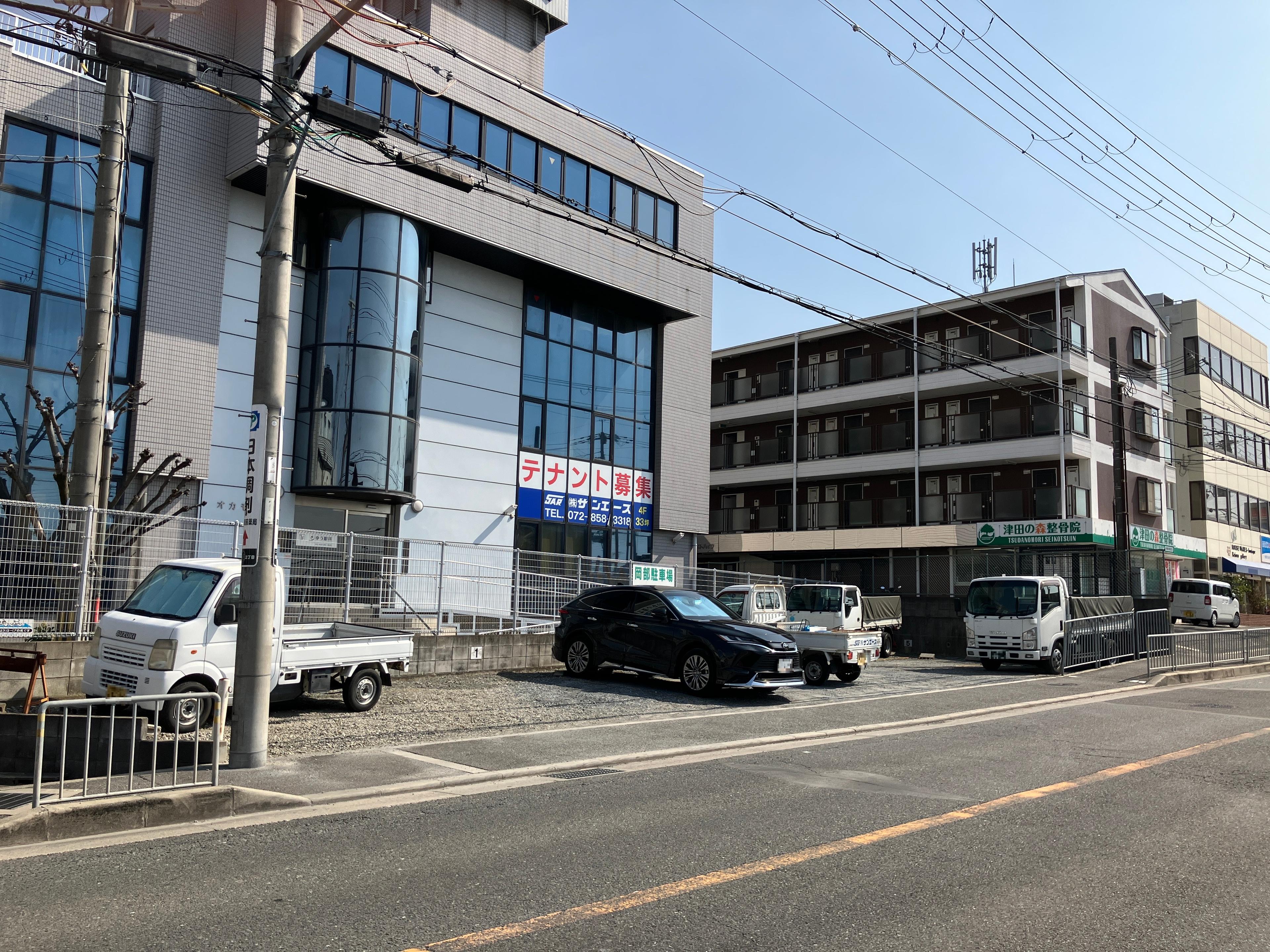 岡部駐車場Bの外観・駐車場イメージ3枚目