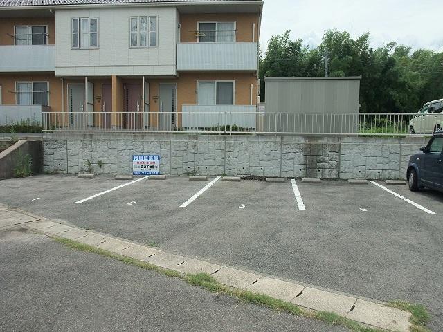 荒川駐車場の外観・駐車場イメージ2枚目