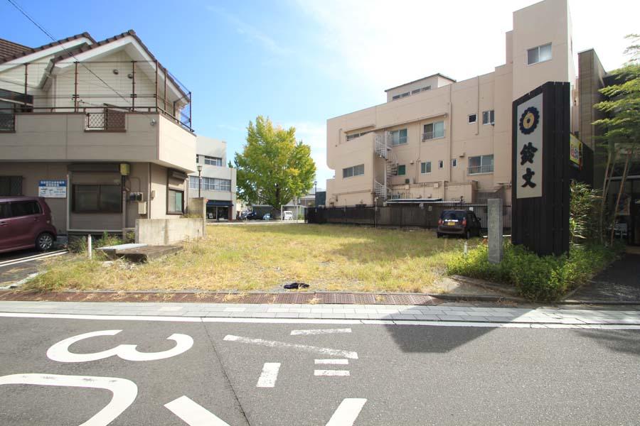 中央第二駐車場の外観・駐車場イメージ2枚目