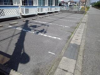 宇佐崎Ⅰ(8199)の外観・駐車場イメージ1枚目