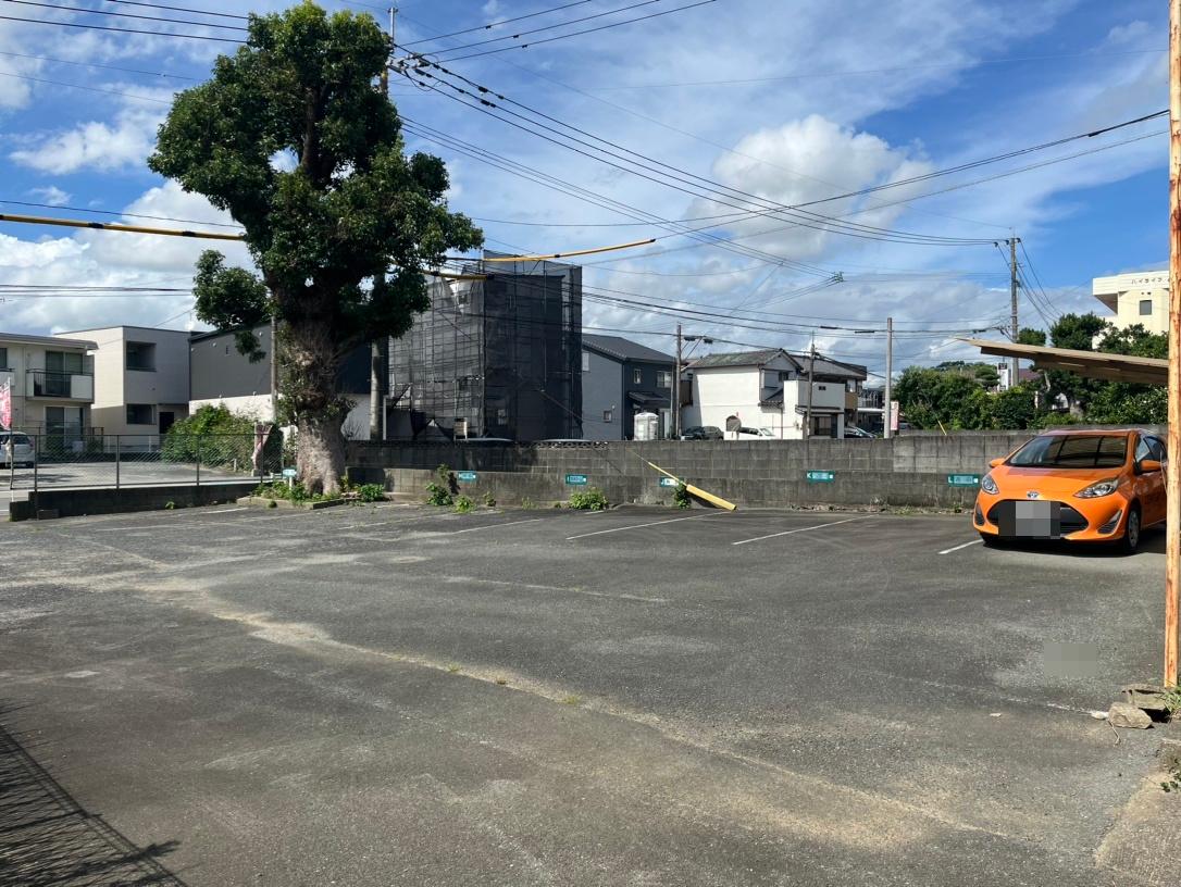 平田駐車場の外観・駐車場イメージ3枚目