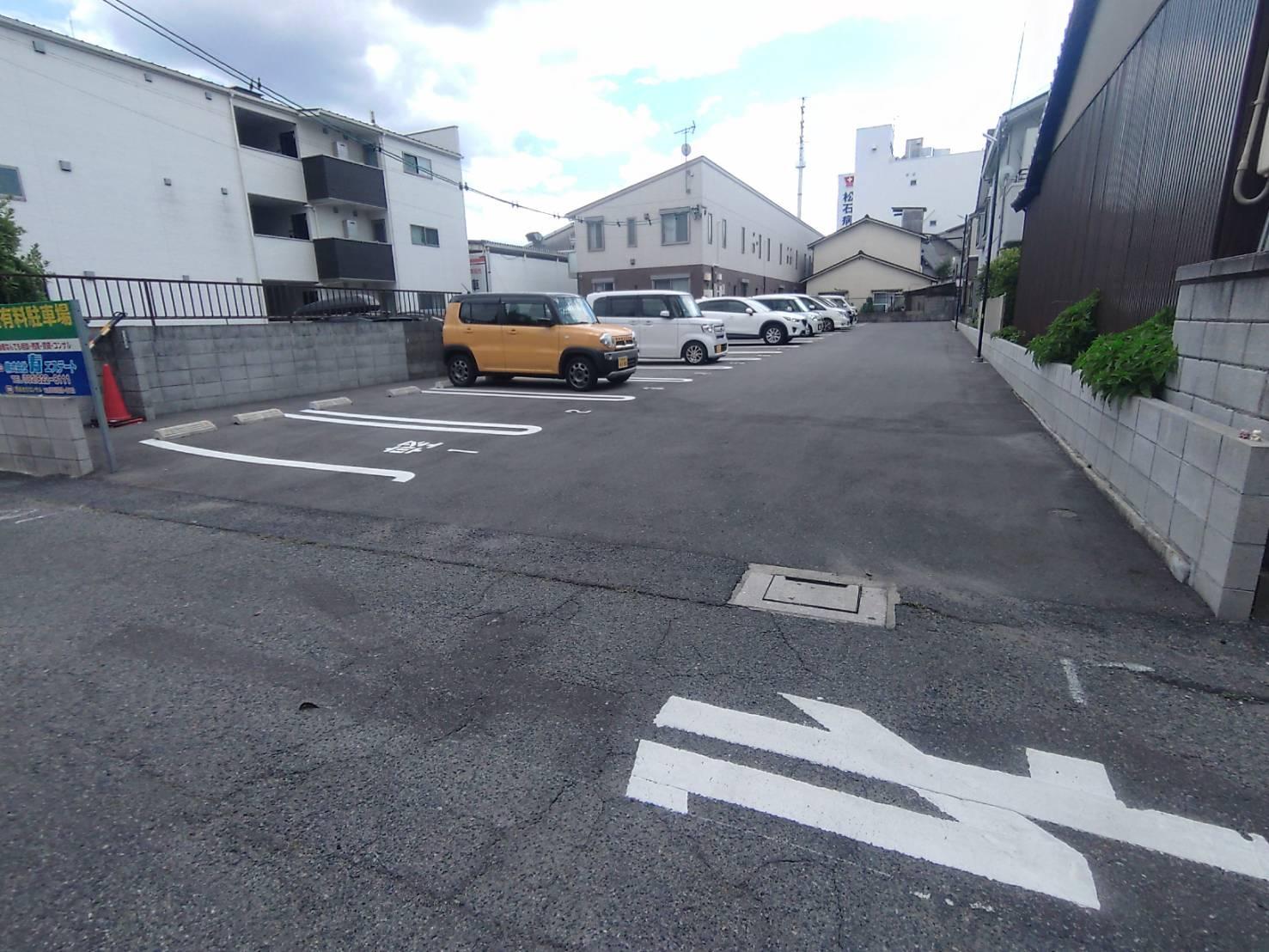 安芸区役所東ガレージの外観・駐車場イメージ1枚目