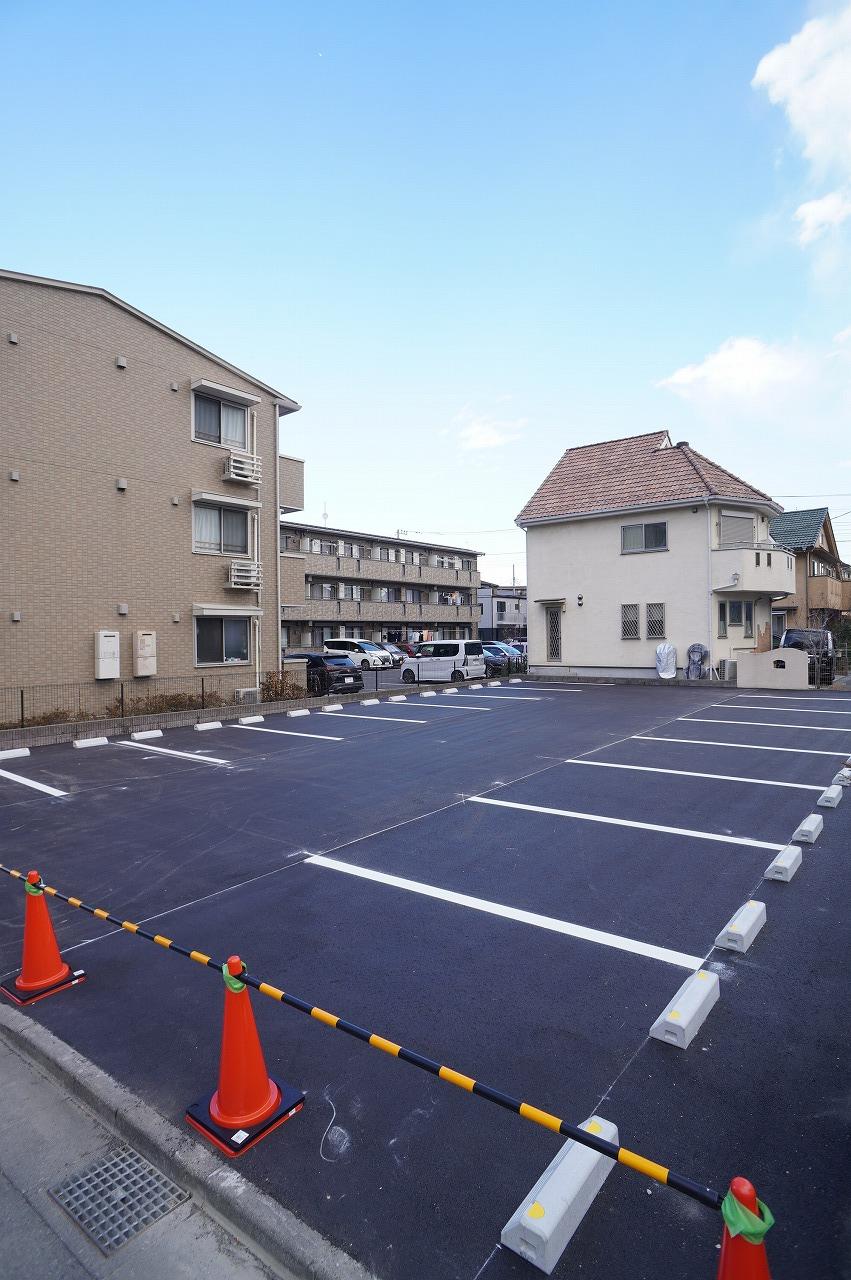 新曽21-10駐車場の外観・駐車場イメージ1枚目