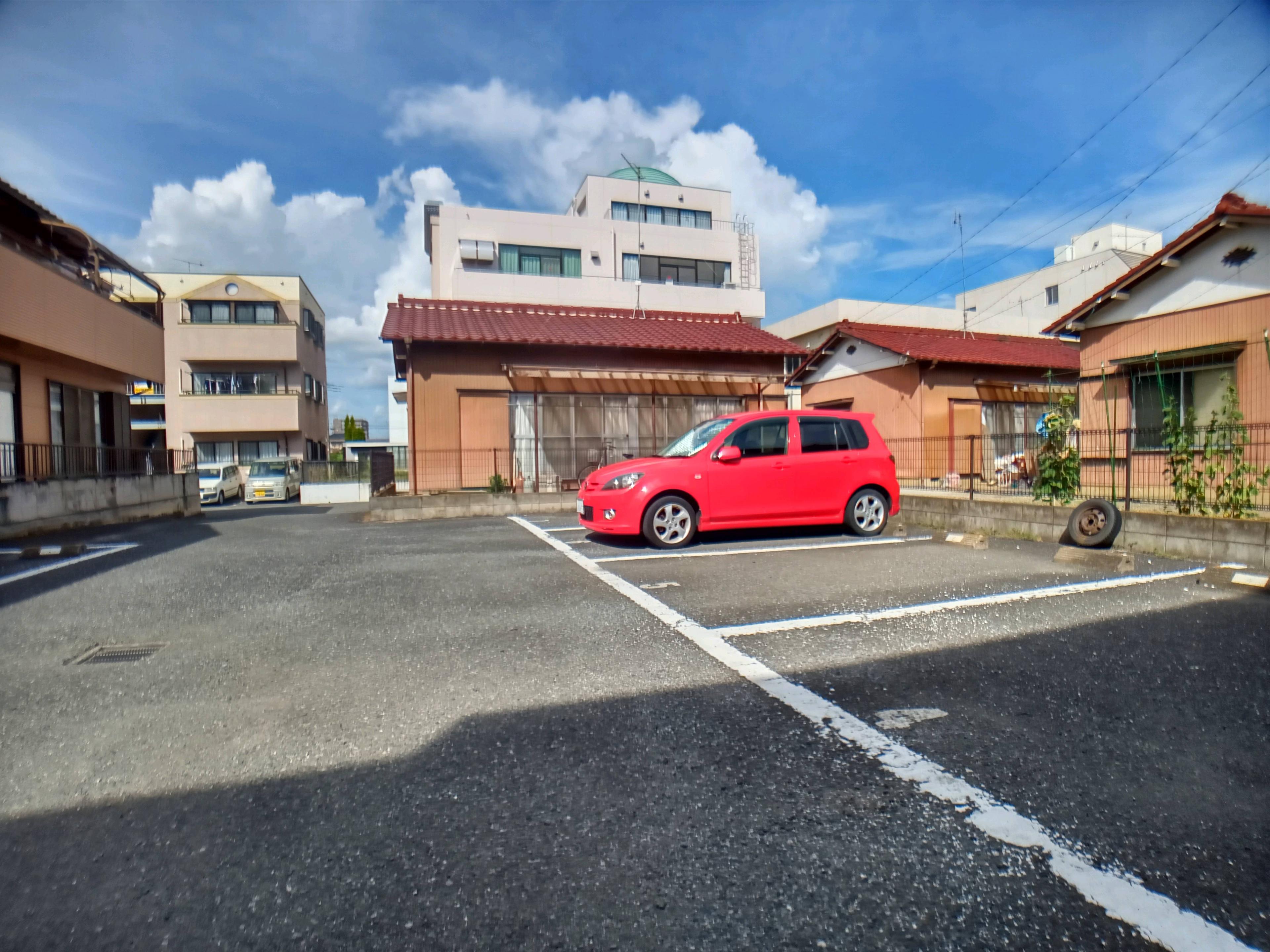 シャルマン(12117)の外観・駐車場イメージ1枚目