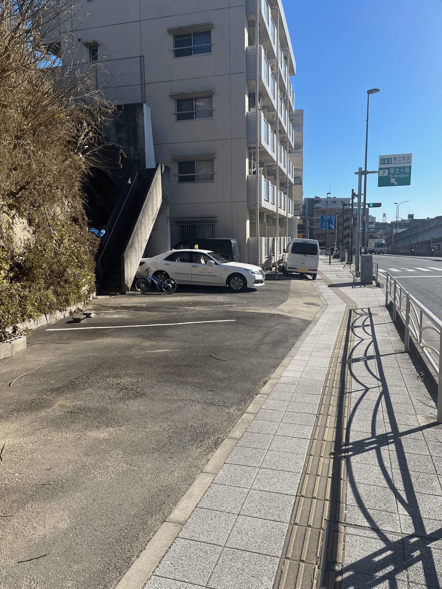 保土ヶ谷中学校下駐車場の外観・駐車場イメージ3枚目