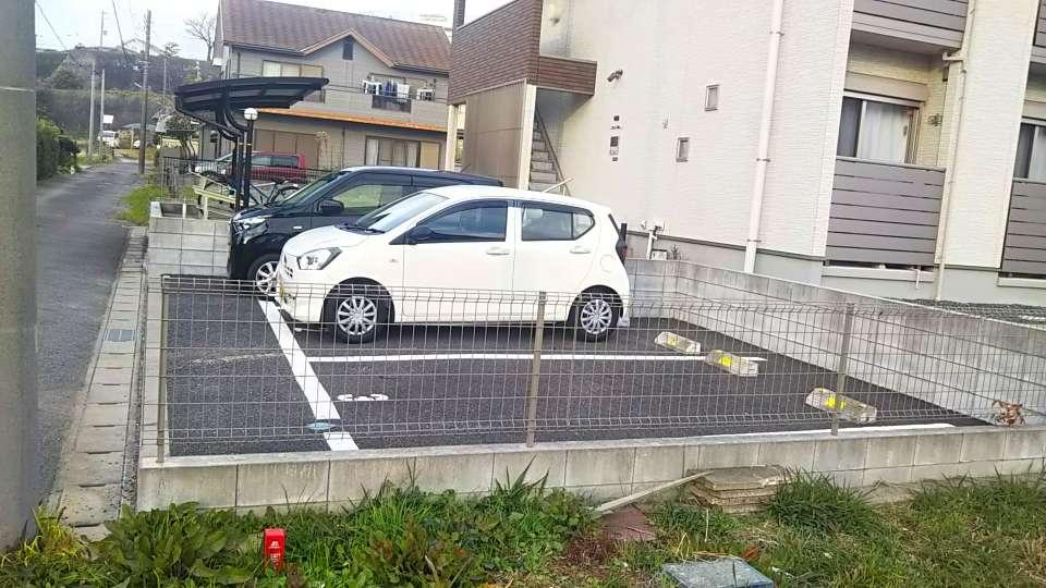 クレイノ高坂(56646)の外観・駐車場イメージ1枚目