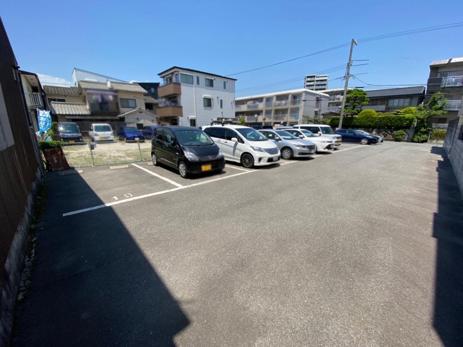 岡村第一駐車場の外観・駐車場イメージ2枚目