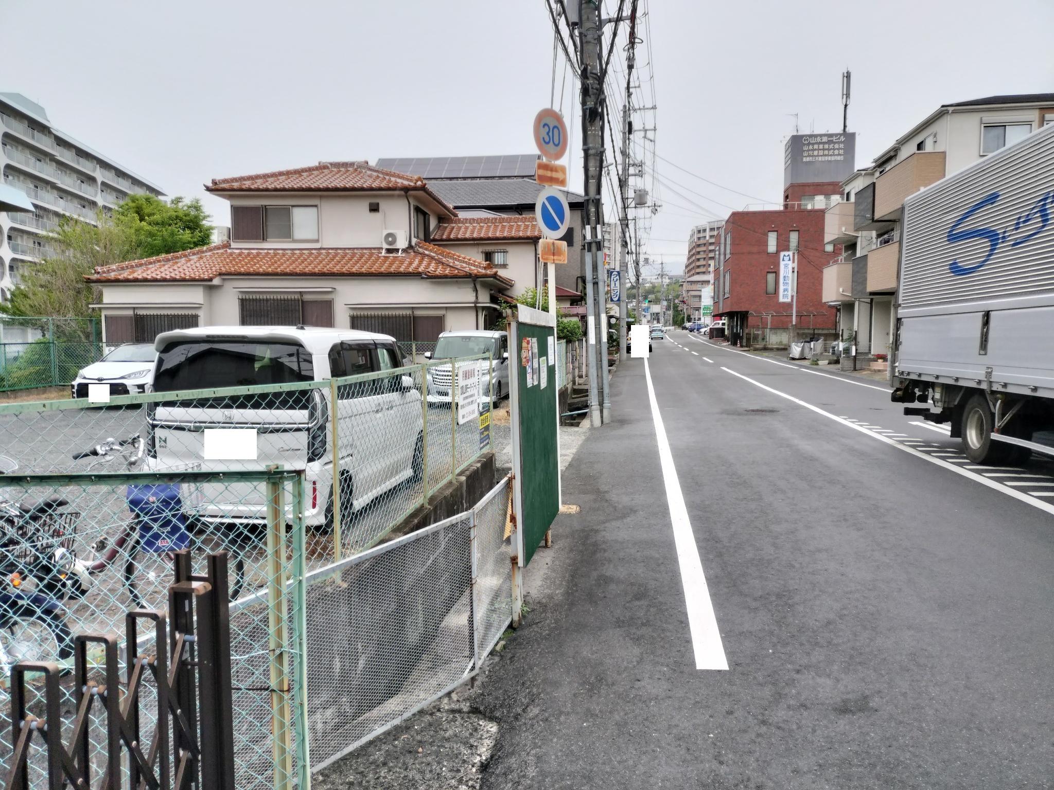 加賀山東モータープールの外観・駐車場イメージ2枚目