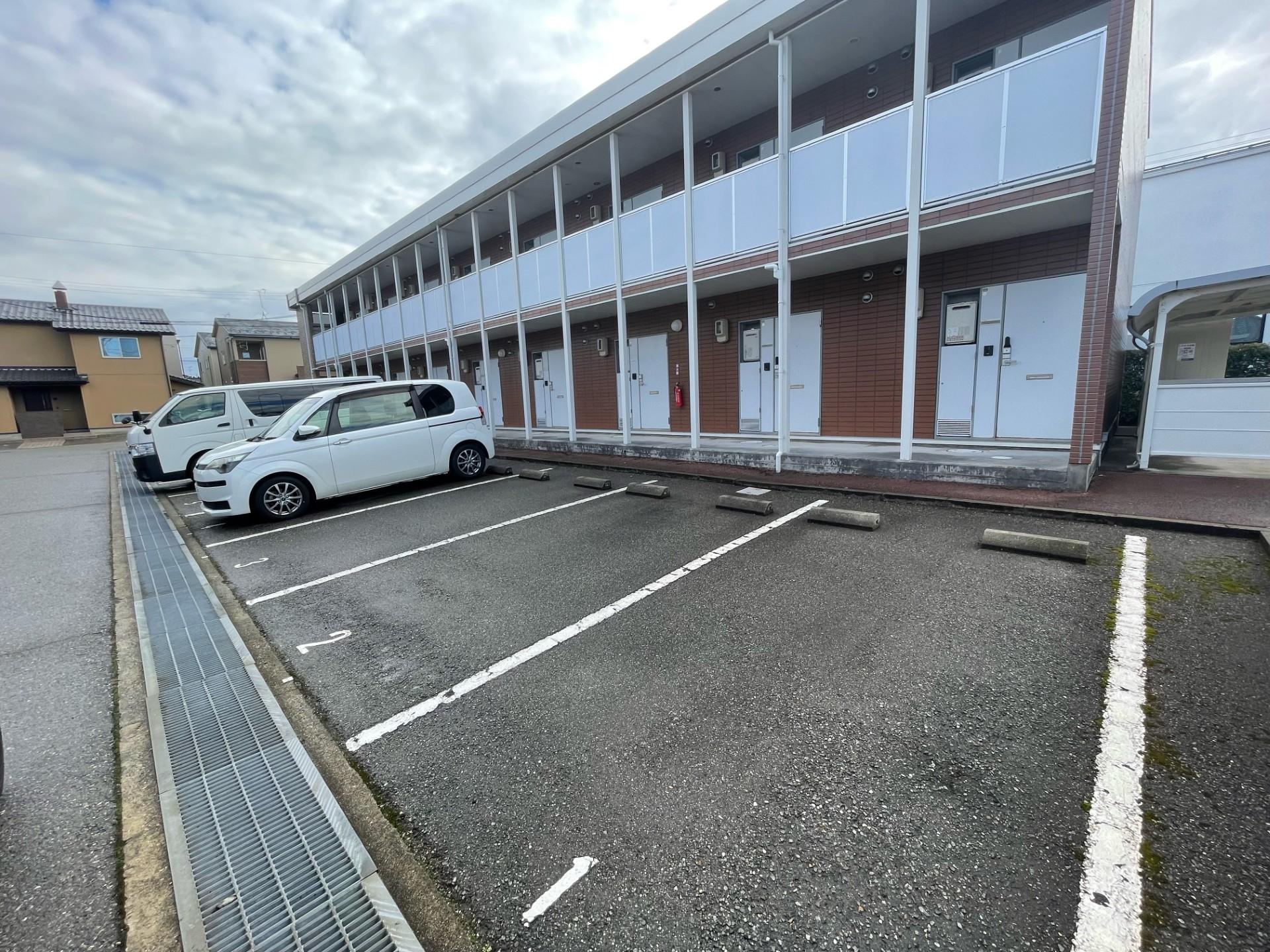 ルミエール(16490)の外観・駐車場イメージ1枚目