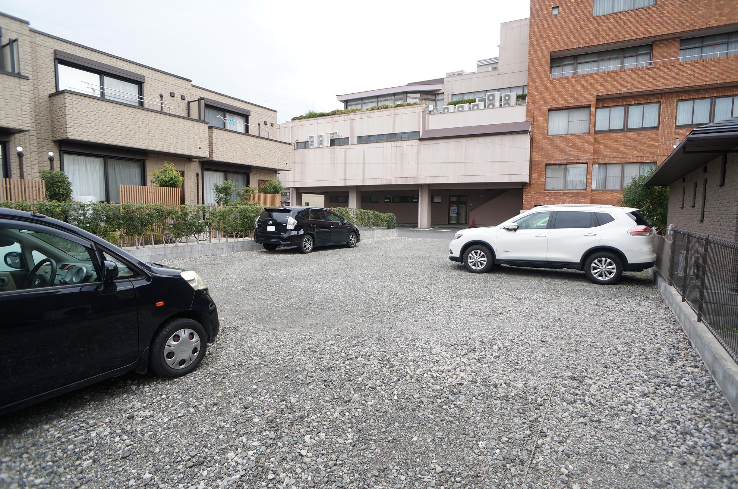 星野駐車場の外観・駐車場イメージ2枚目