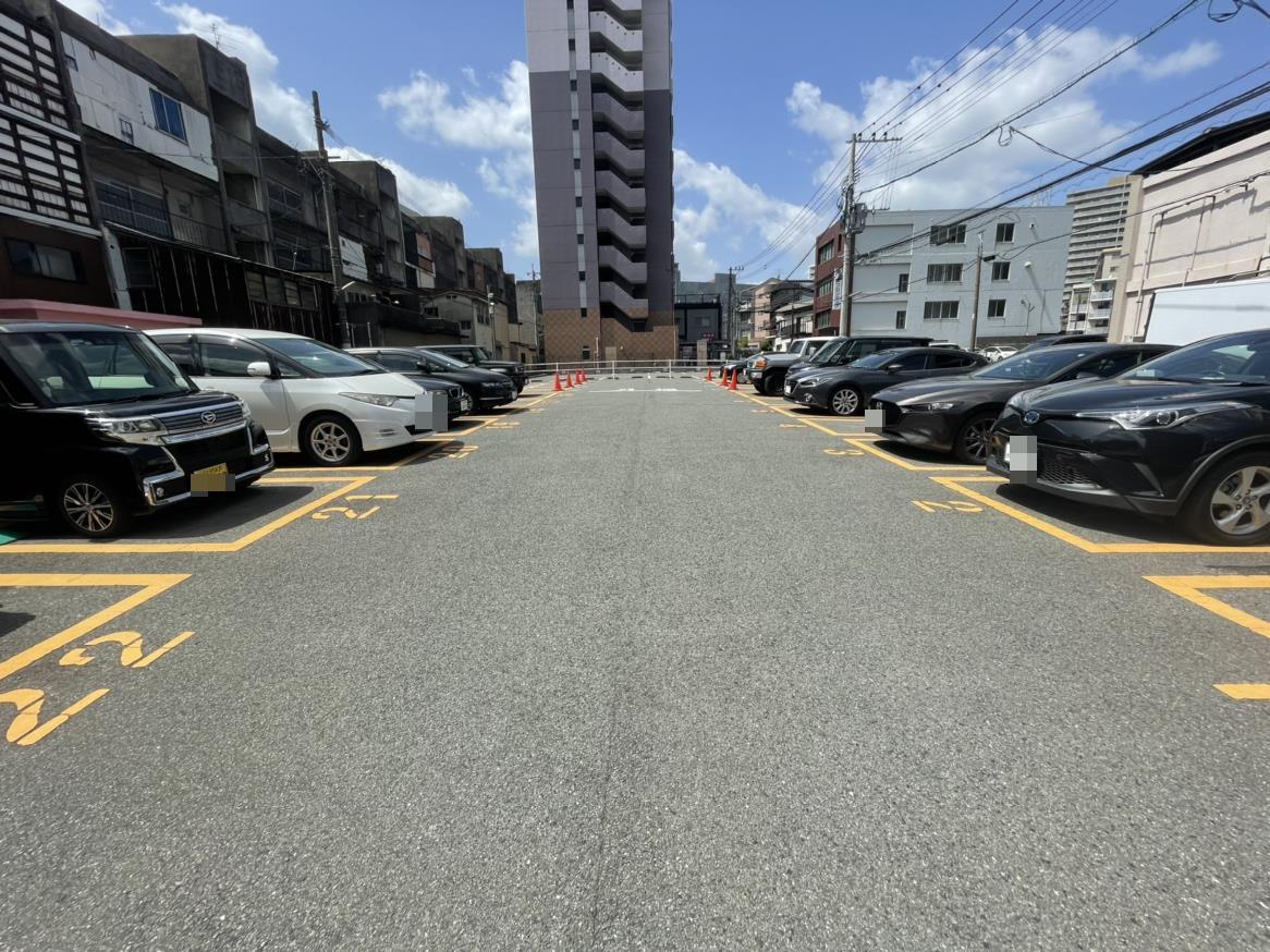 西本町1丁目駐車場 No.1の外観・駐車場イメージ2枚目