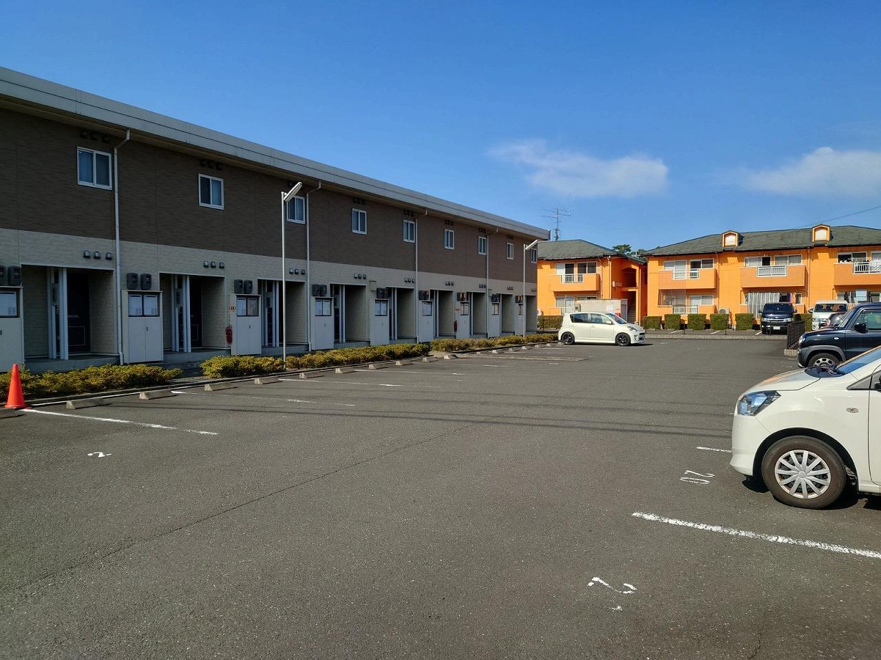 CARROT(29364)の外観・駐車場イメージ1枚目