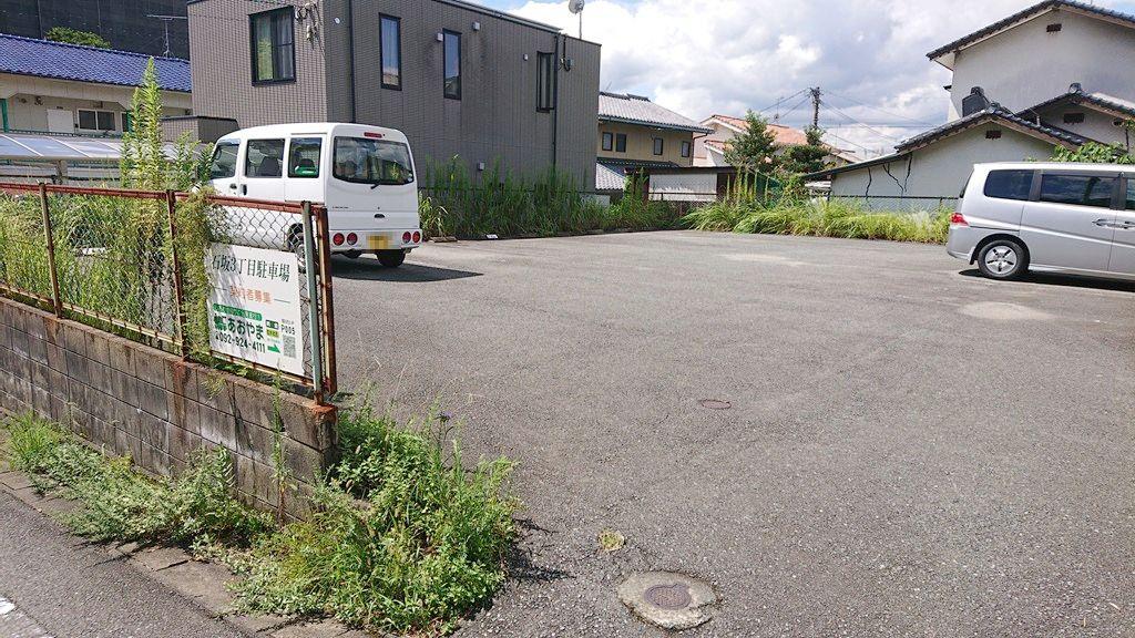 石坂3丁目駐車場の外観・駐車場イメージ1枚目