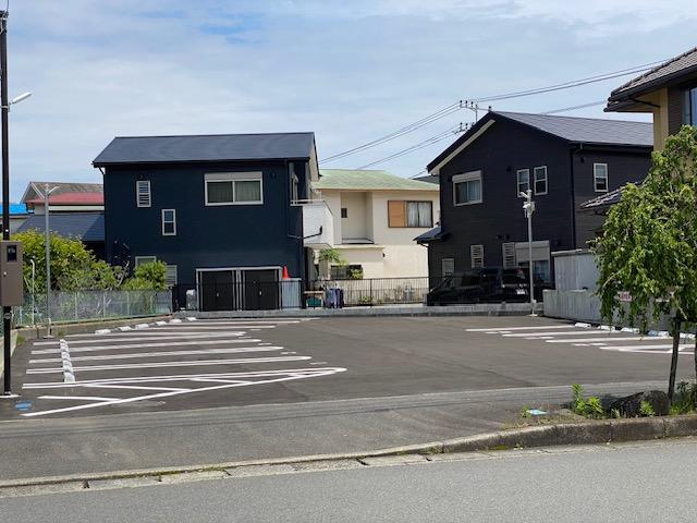 幕山公園通り中央駐車場の外観・駐車場イメージ2枚目