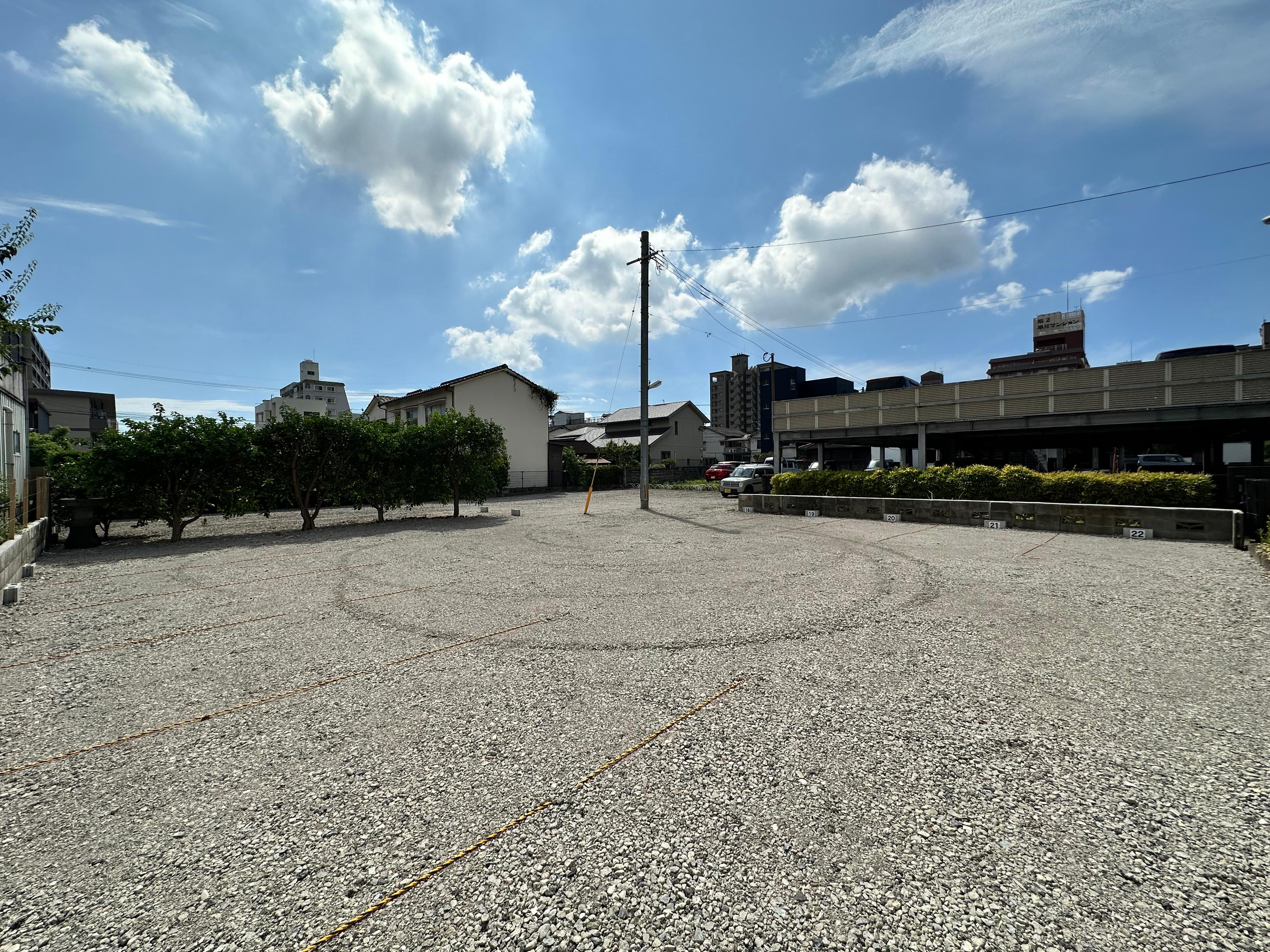 大手町2丁目月極駐車場の外観・駐車場イメージ2枚目