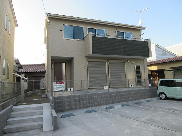 浜須賀鋤柄様貸家駐車場の外観・駐車場イメージ1枚目