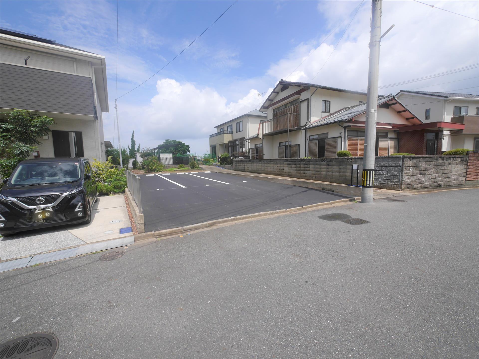 東鳴水1丁目平等寺駐車場の外観・駐車場イメージ1枚目