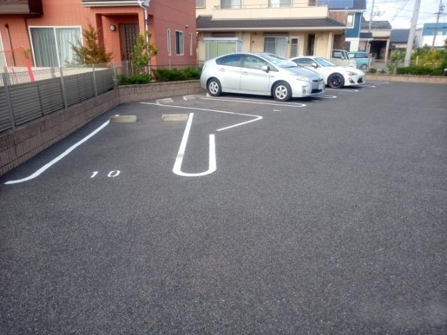 リヴェール(54741)の外観・駐車場イメージ1枚目