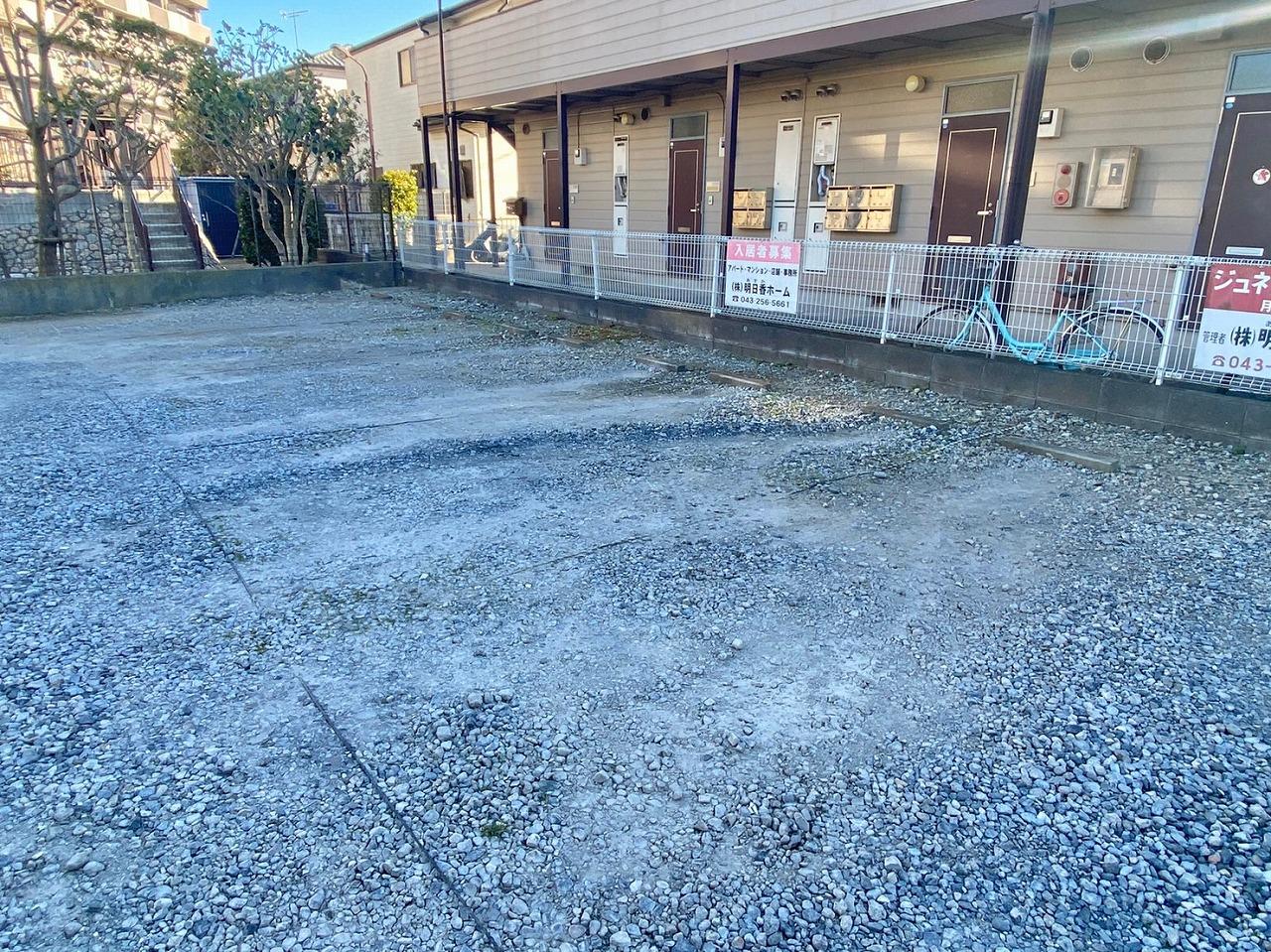 ジュネスパーキングの外観・駐車場イメージ2枚目