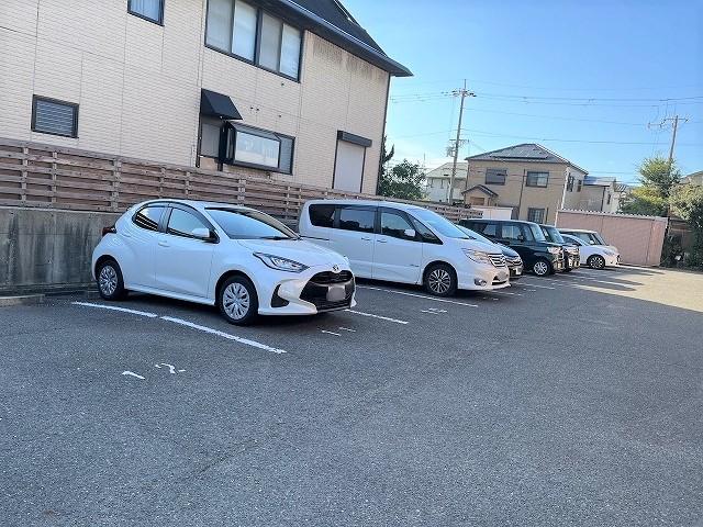 ぐりーんⅡ(11006)の外観・駐車場イメージ1枚目