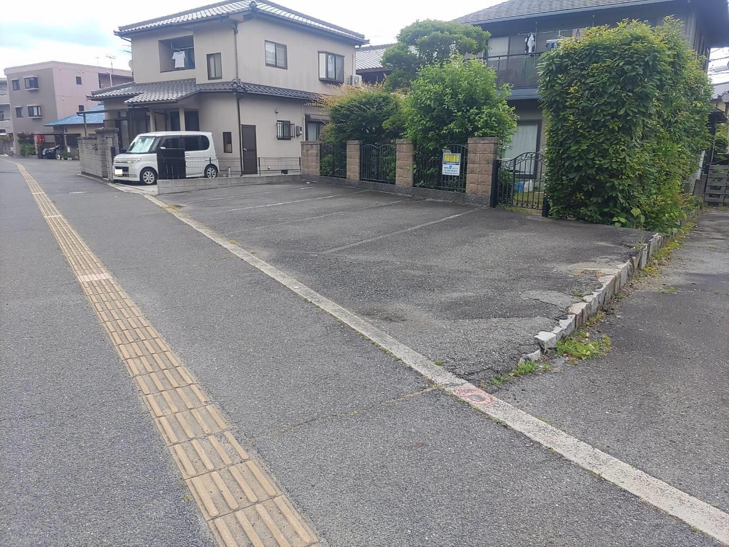 曙町1ガレージの外観・駐車場イメージ1枚目