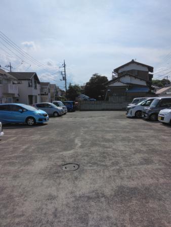 村越駐車場の外観・駐車場イメージ2枚目