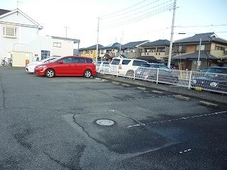 ジョイフルM(7624)の外観・駐車場イメージ1枚目