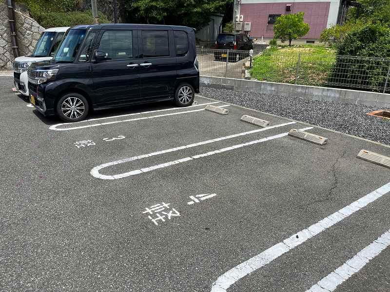 FEEL(54024)の外観・駐車場イメージ2枚目