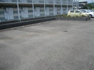 セゾン(20296)の外観・駐車場イメージ3枚目