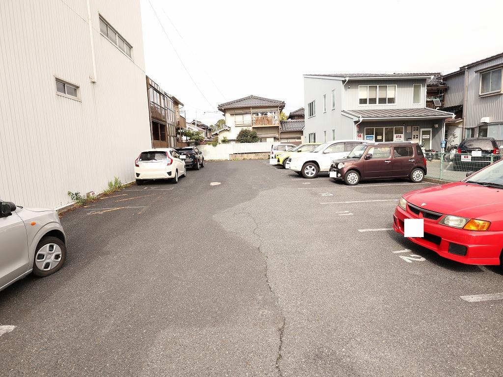西町1丁目205駐車場の外観・駐車場イメージ2枚目