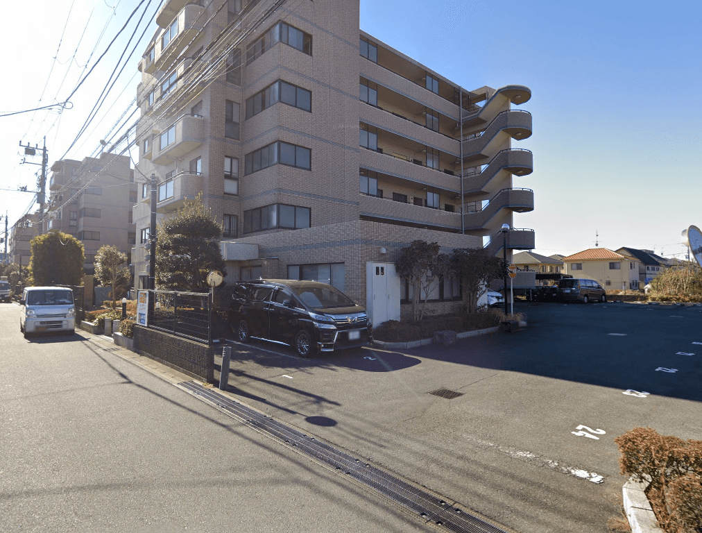 サニーフォレスト藤原壱番館・弐番館の外観・駐車場イメージ3枚目