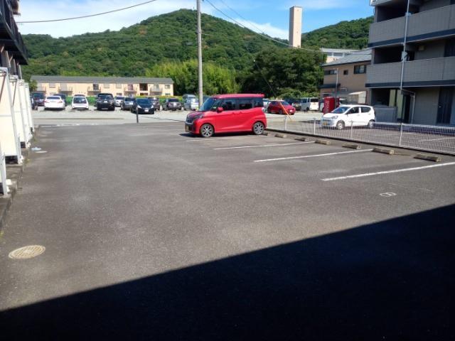 フォコン(26361)の外観・駐車場イメージ1枚目