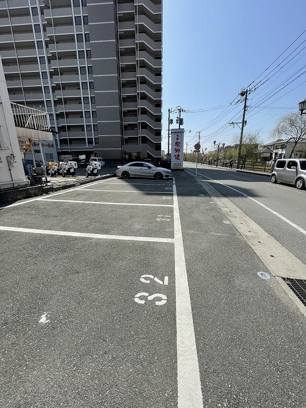 リバーサイドパーキングの外観・駐車場イメージ2枚目