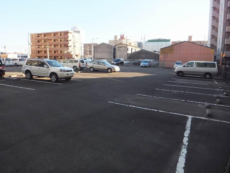 パークガーデン大和町Ⅰの外観・駐車場イメージ2枚目