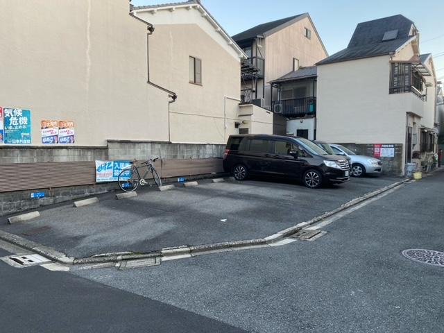 北村ガレージの外観・駐車場イメージ1枚目