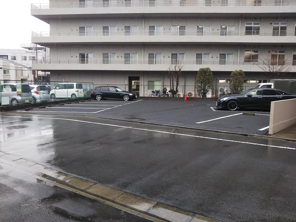 青戸4丁目の外観・駐車場イメージ1枚目