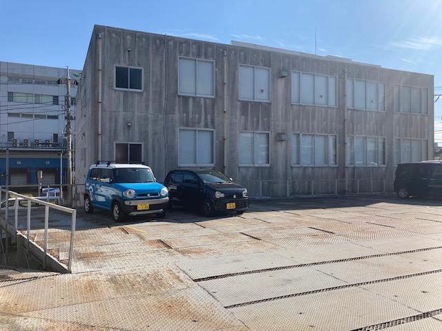 湘南ビル駐車場(2階)の外観・駐車場イメージ2枚目