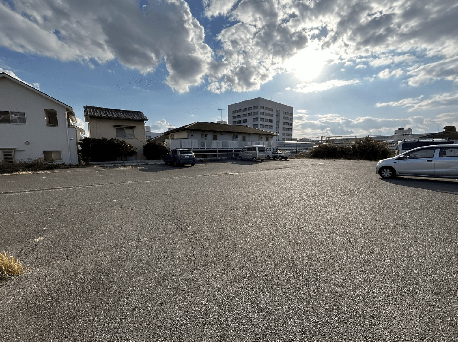 府中町千代ガレージの外観・駐車場イメージ1枚目