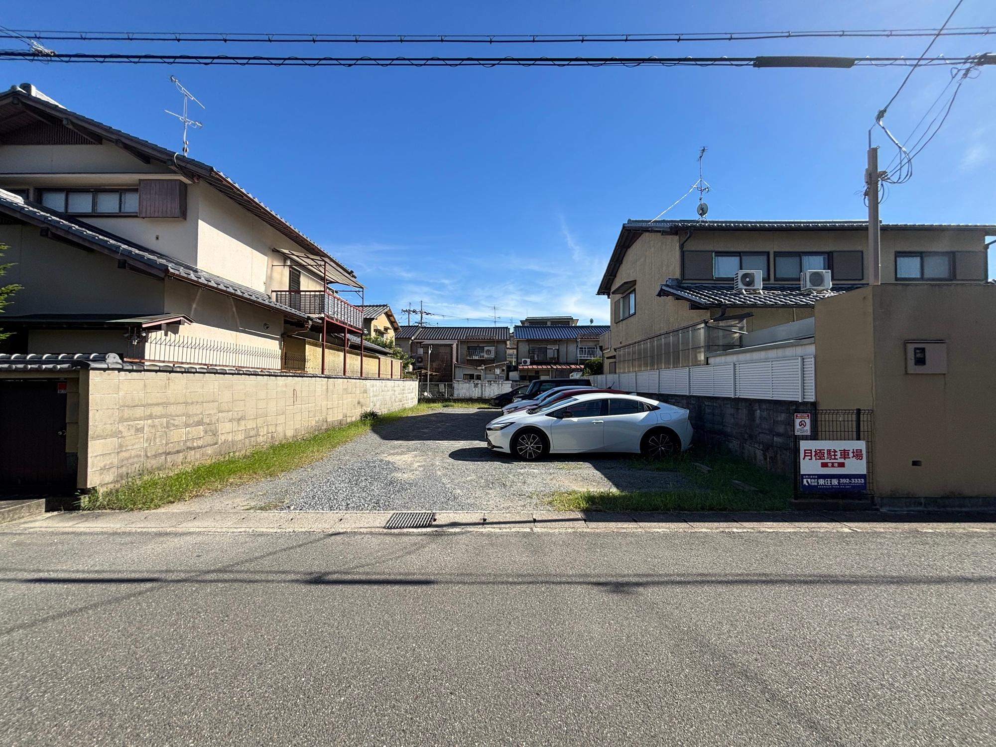 上桂森下町ガレージ№①の外観・駐車場イメージ1枚目