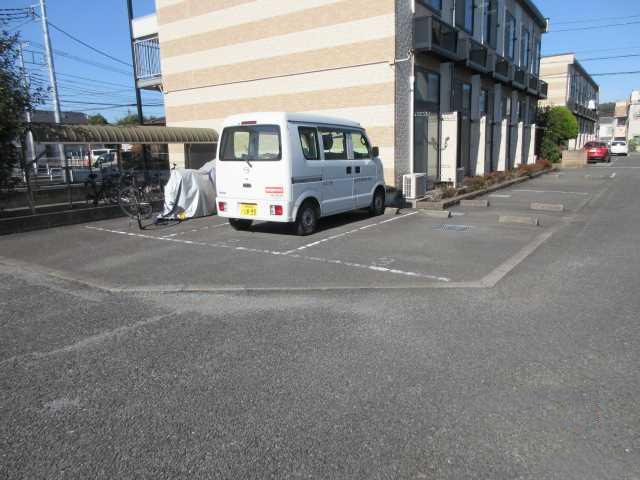 コートアベⅤ(31194)の外観・駐車場イメージ1枚目