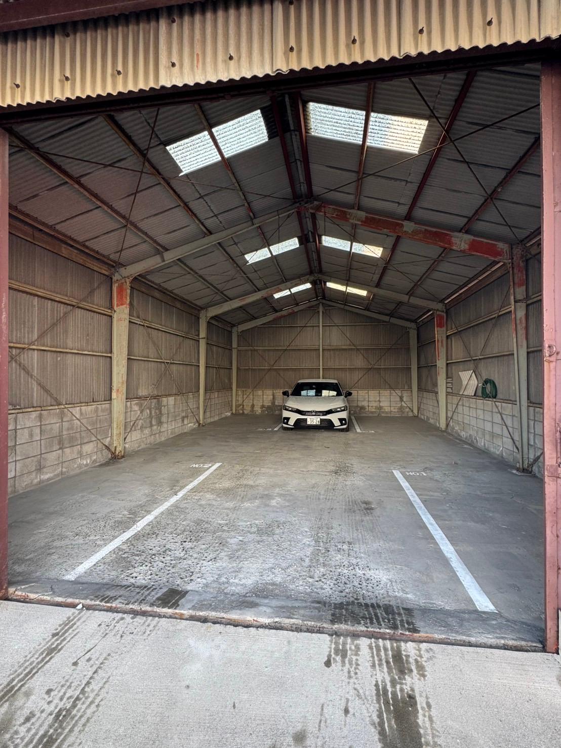 第4城南町月極駐車場の外観・駐車場イメージ3枚目