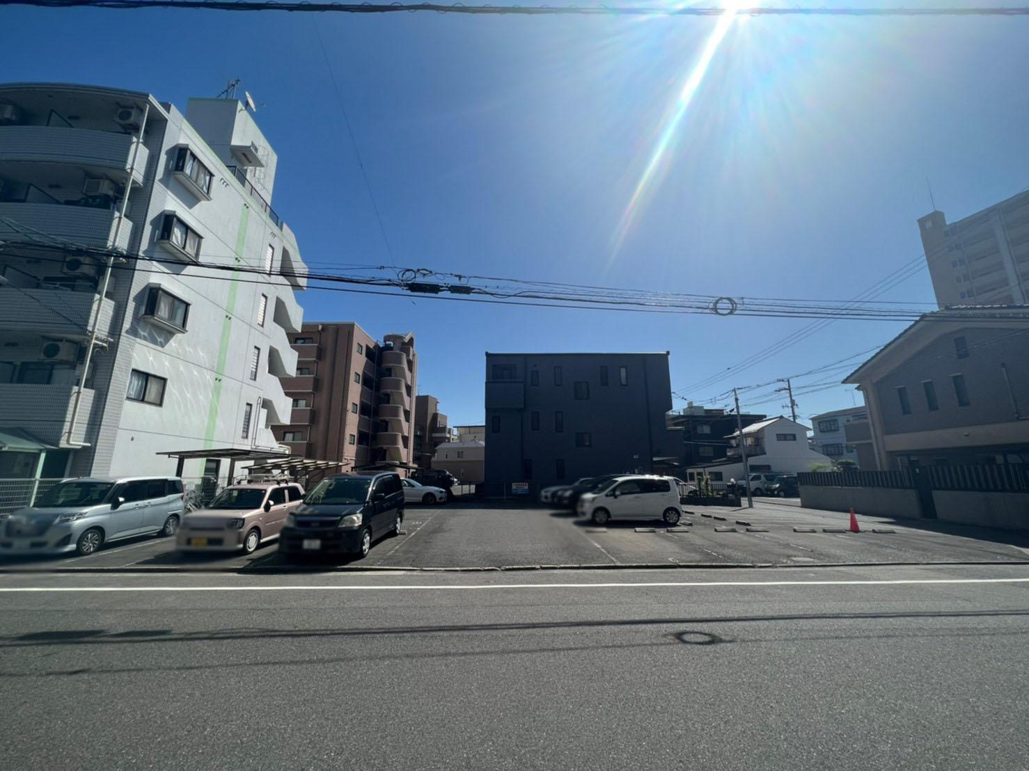 金口ガレージの外観・駐車場イメージ2枚目