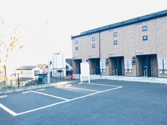 ルーエ(53120)の外観・駐車場イメージ2枚目