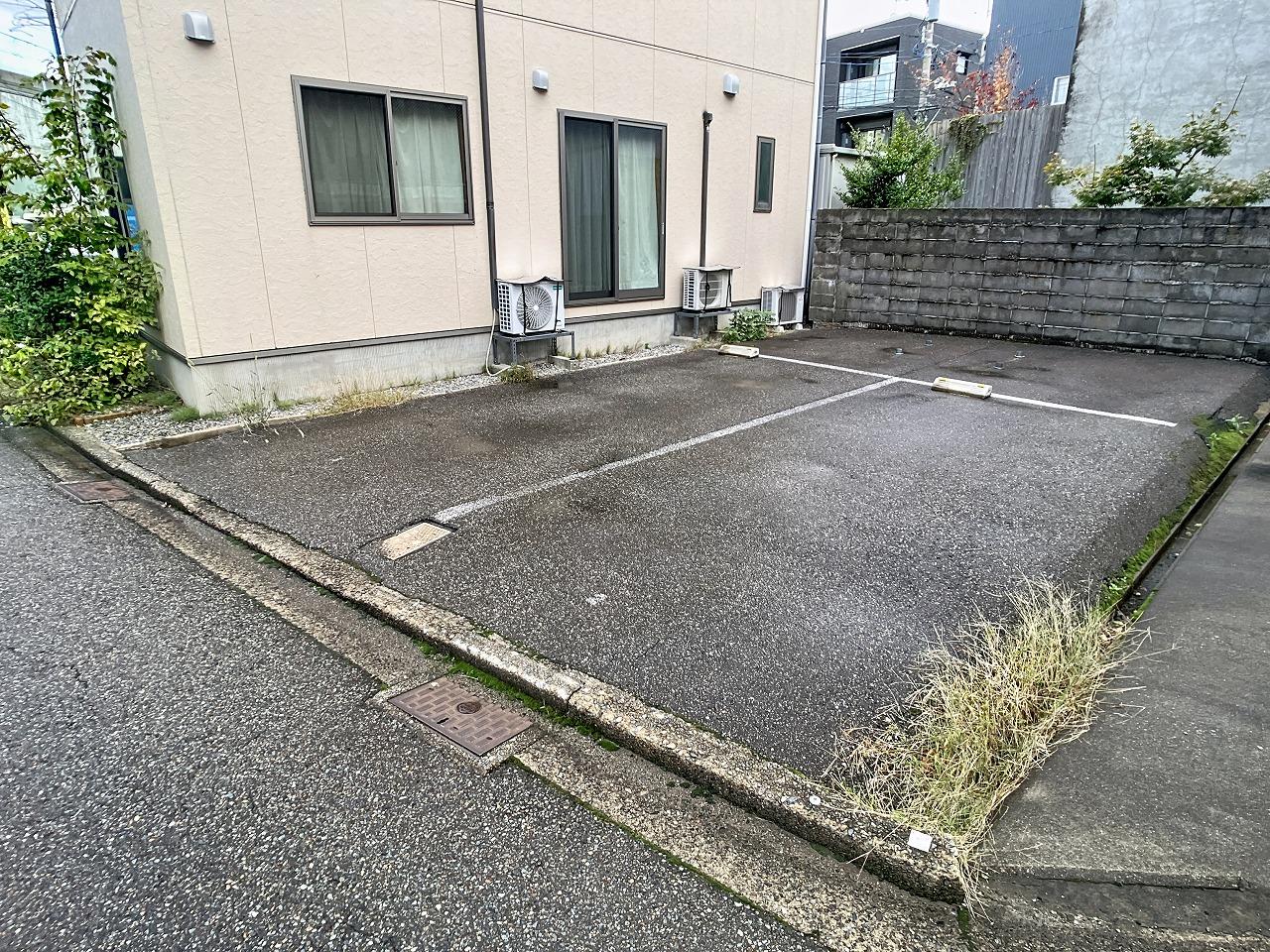 NIRVANA月極駐車場の外観・駐車場イメージ2枚目