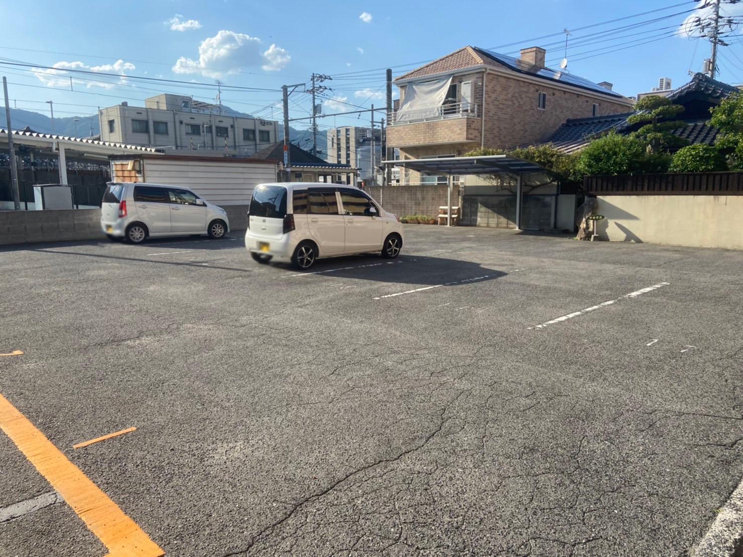 大前ガレージの外観・駐車場イメージ2枚目