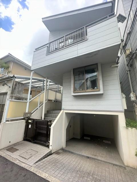 サクラハウス中目黒駐車場の外観・駐車場イメージ2枚目