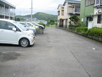 セゾン(20296)の外観・駐車場イメージ2枚目