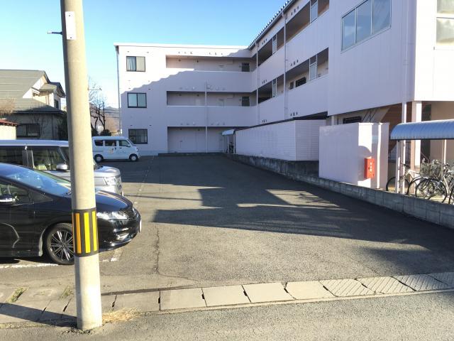 ヴィラパルパーキングの外観・駐車場イメージ1枚目